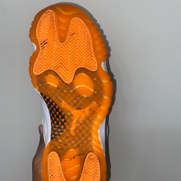 Jordan 11 - Picture 3 of 3